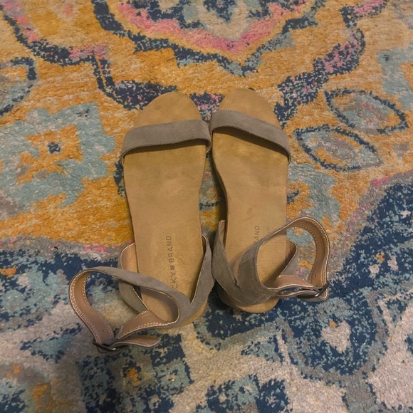 Lucky Brand woman’s wedged sandals - Picture 6 of 6
